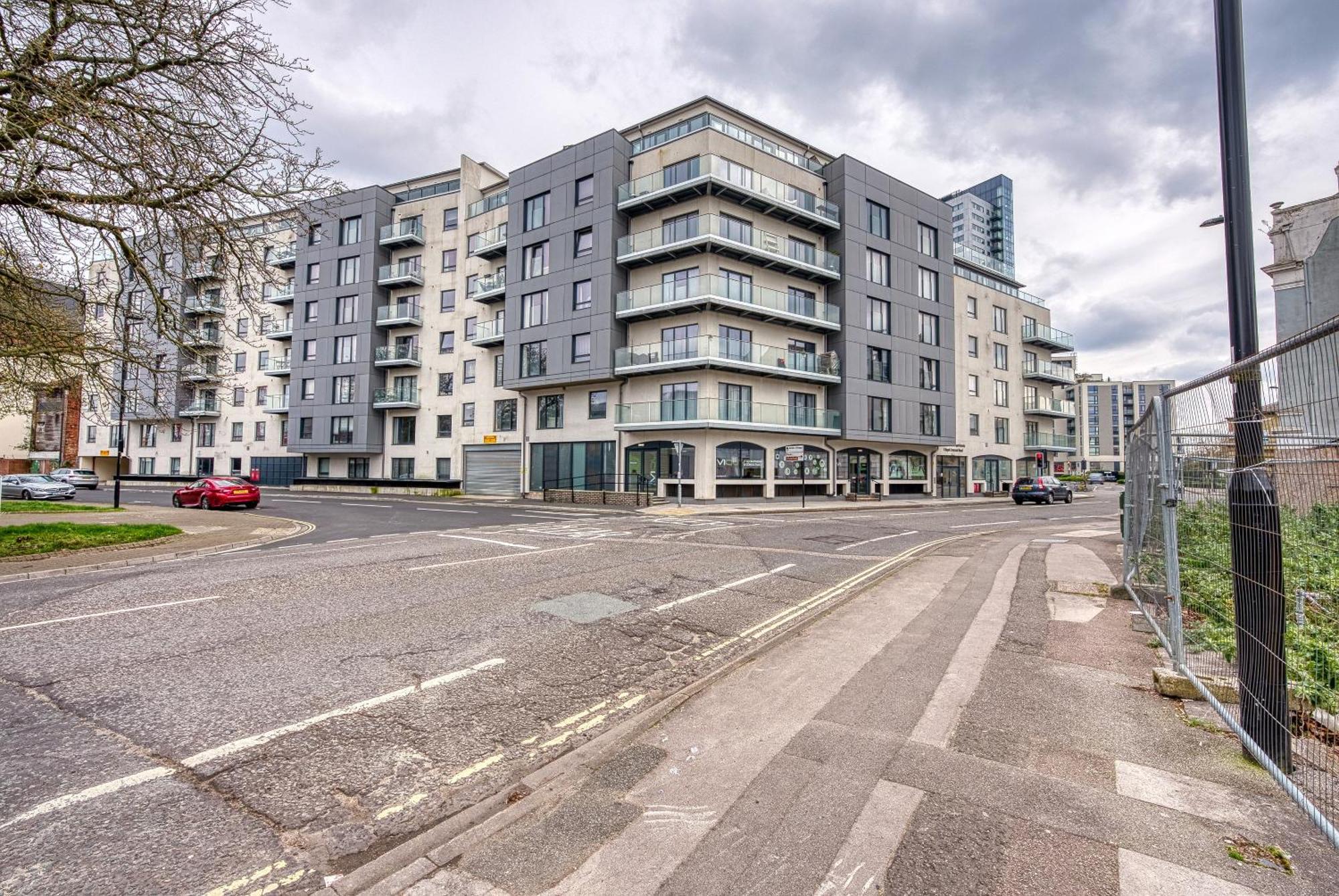 1 Bedroom Ocean Village Luxurious, Stylish & Cosy Apartment, Central Location In Southampton, Sleeps 4 - Summer Special Offer! - By Blue Puffin Stays Exterior foto